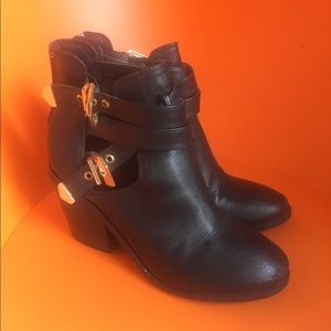Mossimo black faux leather bronze buckle booties